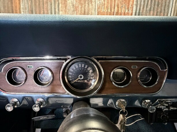 ford-mustang-bensin-1966-big-22