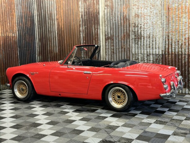 datsun-fairlady-bensin-1969-big-17