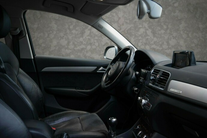 audi-q3-diesel-2012-big-24