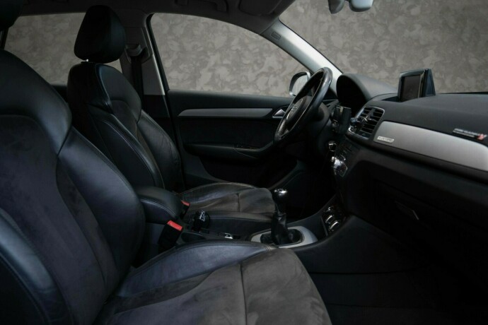 audi-q3-diesel-2012-big-23