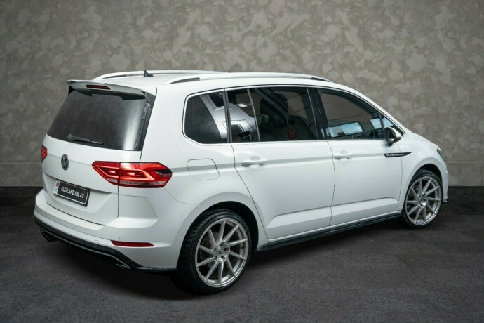 volkswagen-touran-bensin-2017-big-13
