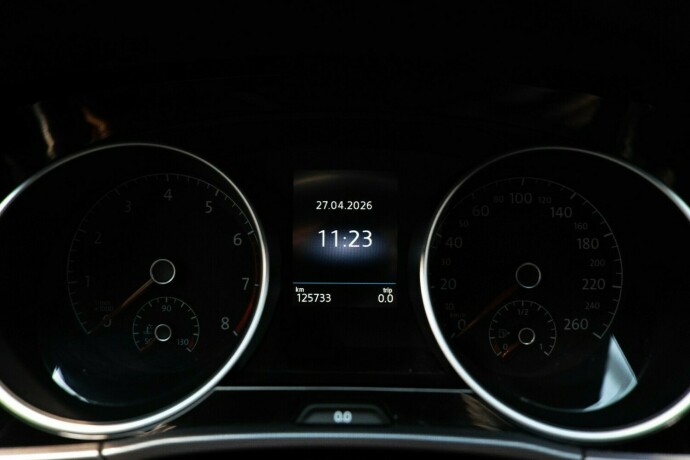 volkswagen-touran-bensin-2017-big-14