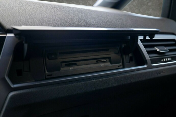 volkswagen-touran-bensin-2017-big-24