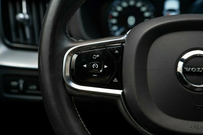 volvo-xc-60-elektrisitetbensin-2021-big-14