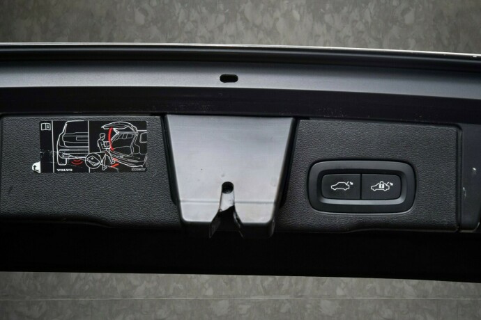 volvo-xc-60-elektrisitetbensin-2021-big-39