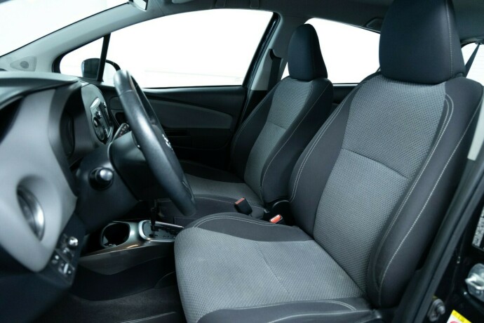 toyota-yaris-elektrisitetbensin-2014-big-4