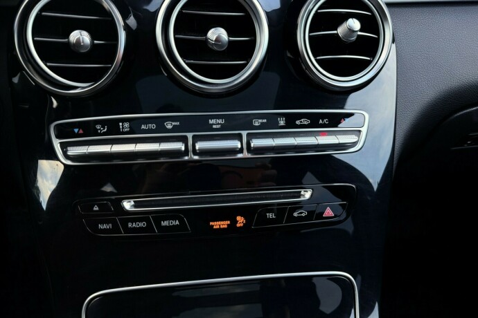 mercedes-benz-glc-elektrisitetbensin-2019-big-32