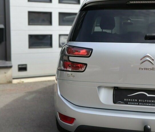citroen-c4-picasso-diesel-2014-big-6