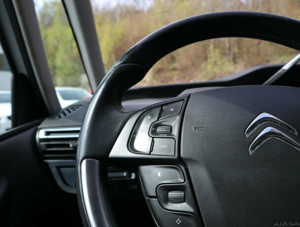 citroen-c4-picasso-diesel-2014-big-13