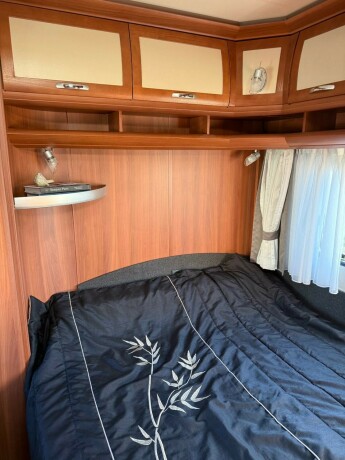 hobby-650-wfu-lav-seng-midt-p229-sittegruppe-bad-bak-perfekt-for-tur-eller-fast-meget-velholdt-2011-big-10