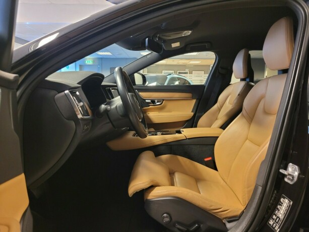 volvo-v90-plug-in-petrol-2018-big-25