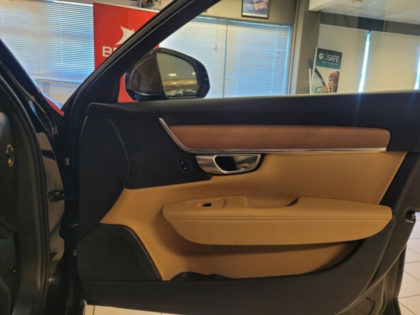 volvo-v90-plug-in-petrol-2018-big-17