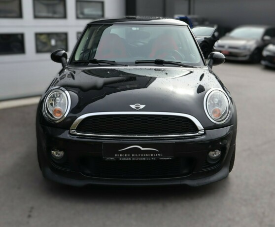 mini-cooper-bensin-2011-big-4