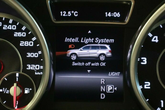 mercedes-benz-gl-bensin-2014-big-35