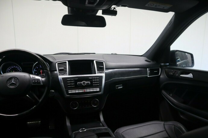 mercedes-benz-gl-bensin-2014-big-20