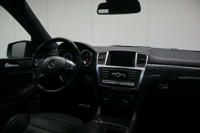 mercedes-benz-gl-bensin-2014-big-21