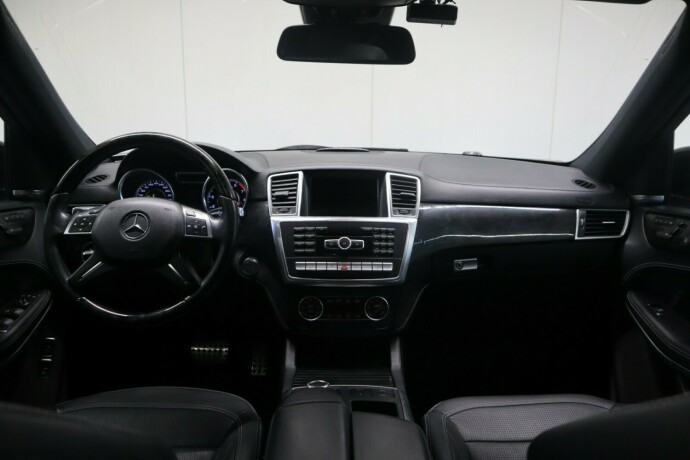 mercedes-benz-gl-bensin-2014-big-18
