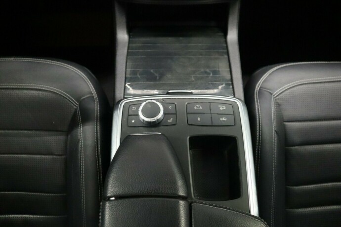 mercedes-benz-gl-bensin-2014-big-25