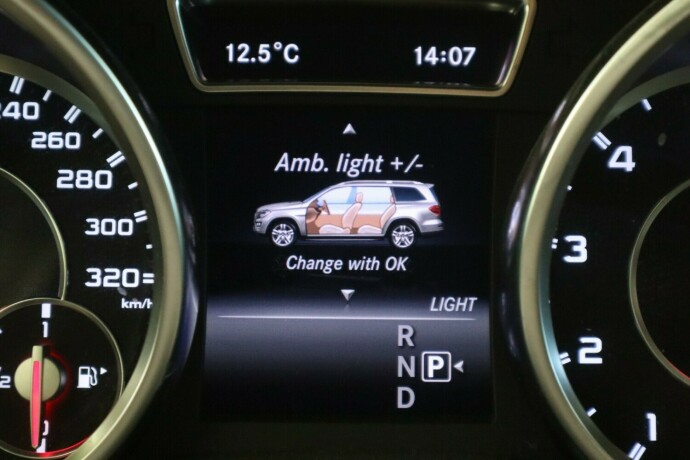 mercedes-benz-gl-bensin-2014-big-36