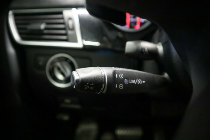 mercedes-benz-gl-bensin-2014-big-32