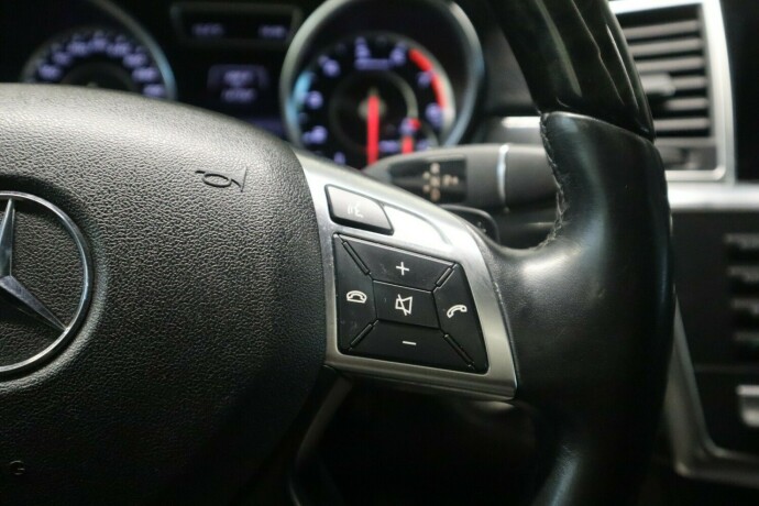 mercedes-benz-gl-bensin-2014-big-29