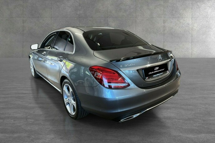 mercedes-benz-c-klasse-elektrisitetbensin-2017-big-3