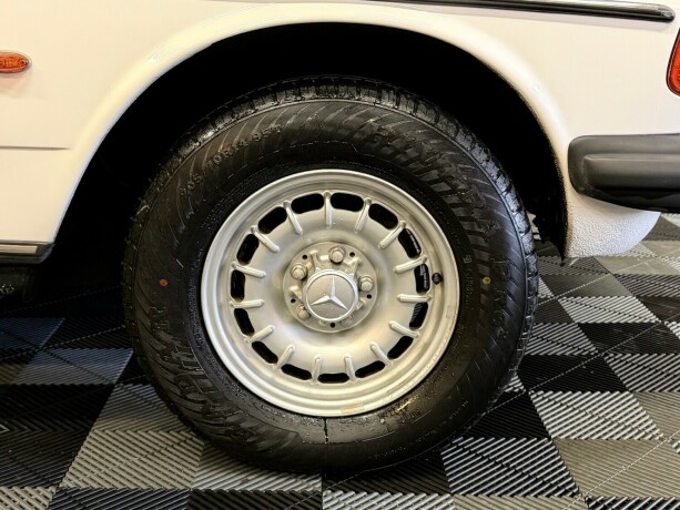 mercedes-benz-e-klasse-bensin-1981-big-6