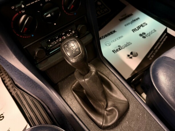 mercedes-benz-e-klasse-bensin-1981-big-26
