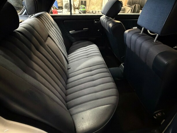 mercedes-benz-e-klasse-bensin-1981-big-31