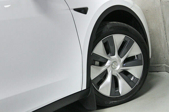 tesla-model-y-elektrisitet-2024-big-19
