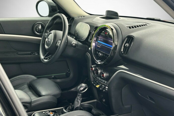 mini-countryman-elektrisitetbensin-2021-big-10