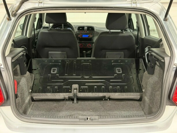 volkswagen-polo-bensin-2010-big-12