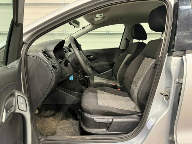 volkswagen-polo-bensin-2010-big-7