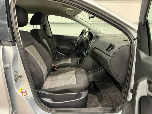 volkswagen-polo-bensin-2010-big-8