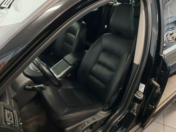 volvo-xc-70-diesel-2016-big-19