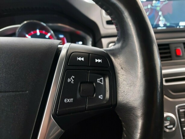 volvo-xc-70-diesel-2016-big-30