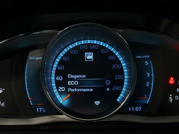 volvo-xc-70-diesel-2016-big-39