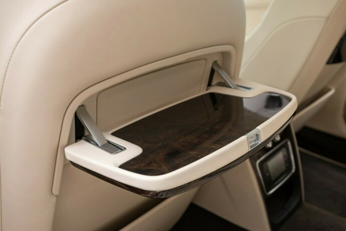 bentley-flying-spur-bensin-2014-big-17