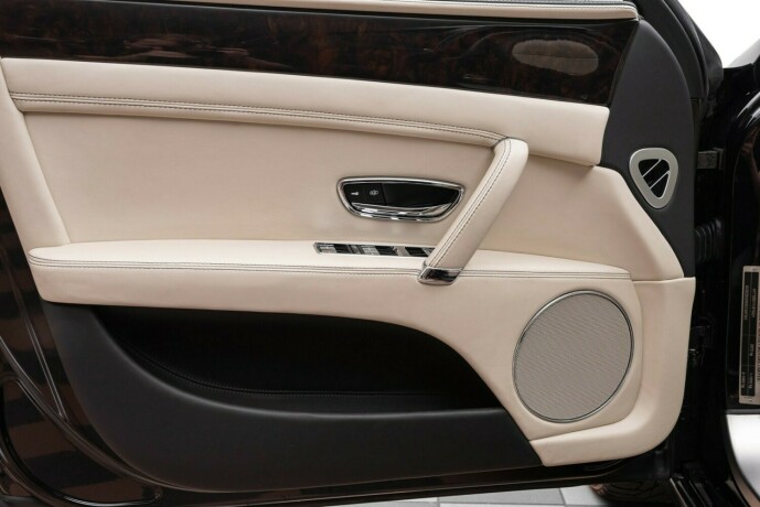 bentley-flying-spur-bensin-2014-big-40