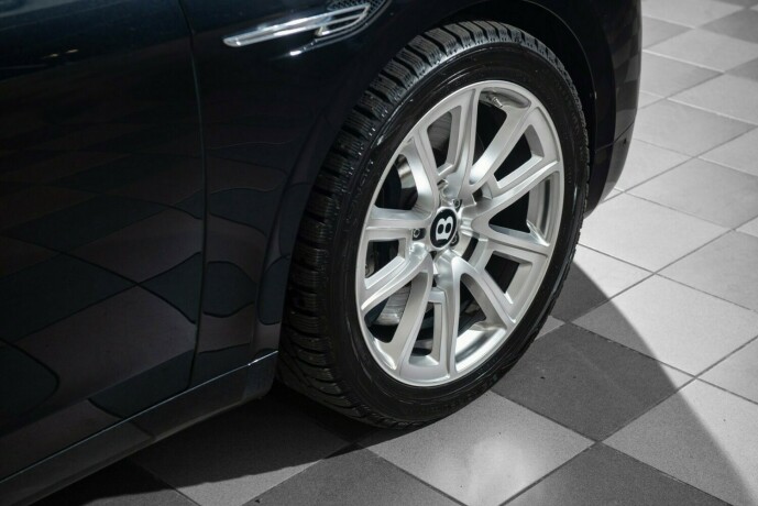 bentley-flying-spur-bensin-2014-big-49