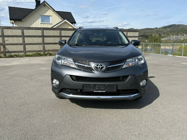 toyota-rav4-diesel-2013-big-1