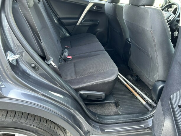 toyota-rav4-diesel-2013-big-10