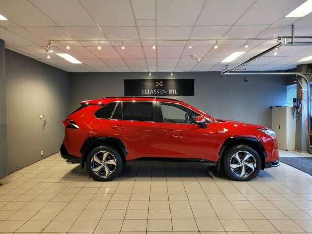toyota-rav4-plug-in-petrol-2020-big-3