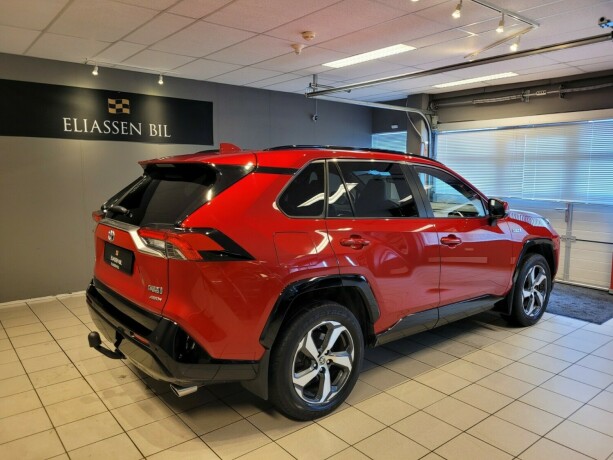 toyota-rav4-plug-in-petrol-2020-big-4