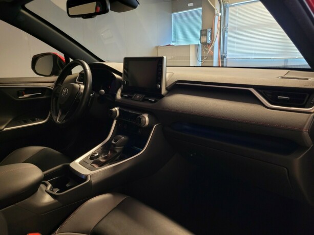 toyota-rav4-plug-in-petrol-2020-big-13