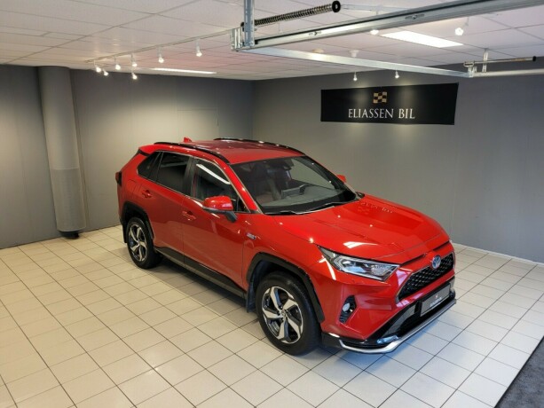 toyota-rav4-plug-in-petrol-2020-big-1