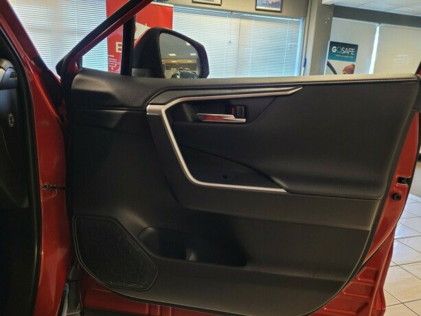 toyota-rav4-plug-in-petrol-2020-big-16