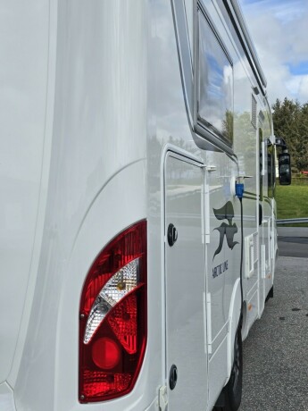 laika-ecovip-712-queensbed-senkeseng-alde-stort-kj248leskap-l-sittegruppe-diesel-2019-big-6
