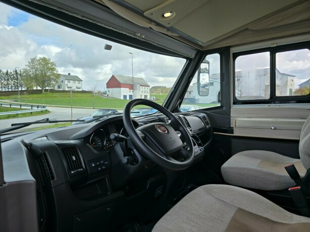 laika-ecovip-712-queensbed-senkeseng-alde-stort-kj248leskap-l-sittegruppe-diesel-2019-big-14