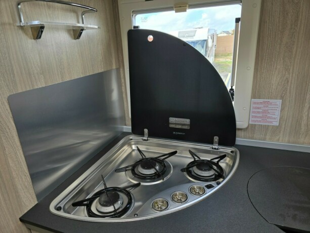 laika-ecovip-712-queensbed-senkeseng-alde-stort-kj248leskap-l-sittegruppe-diesel-2019-big-40